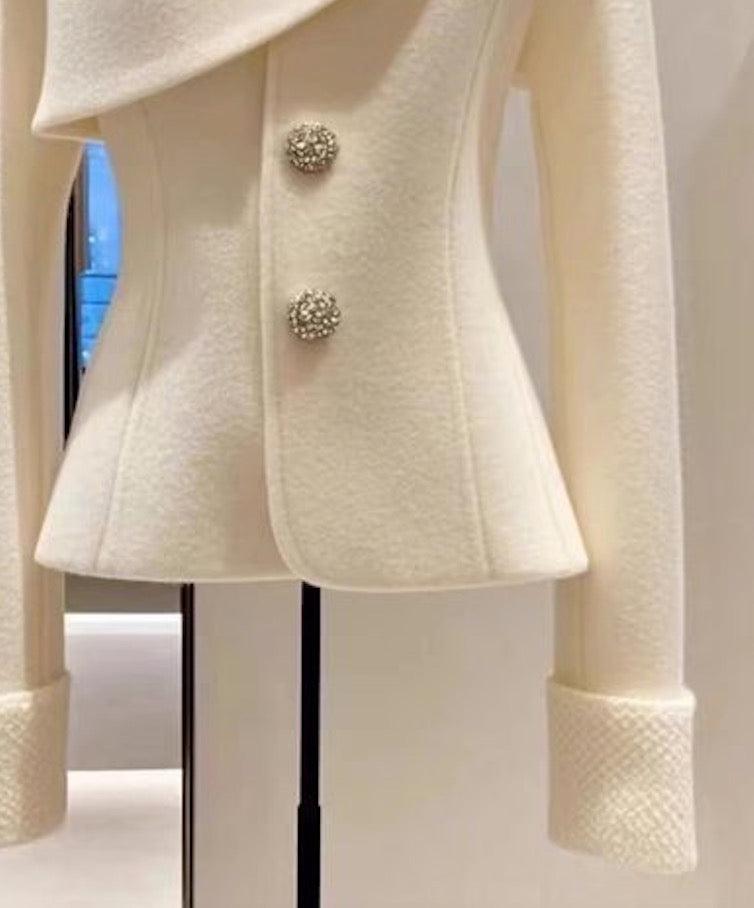 Lola | Elegant Button-Down Blazer for a Sophisticated Look