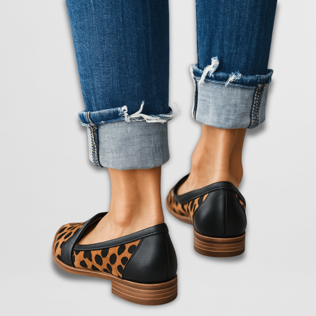Nadia - Elegant suede loafers for a modern and sophisticated look