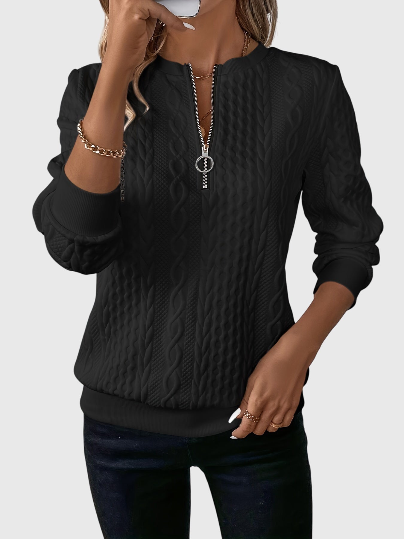 Nora™ | Elevate your style with the sophisticated textile zipper for unmatched comfort