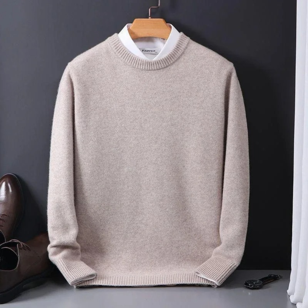Thierry luxury cashmere sweater with a round neck for ultimate style and timeless comfort