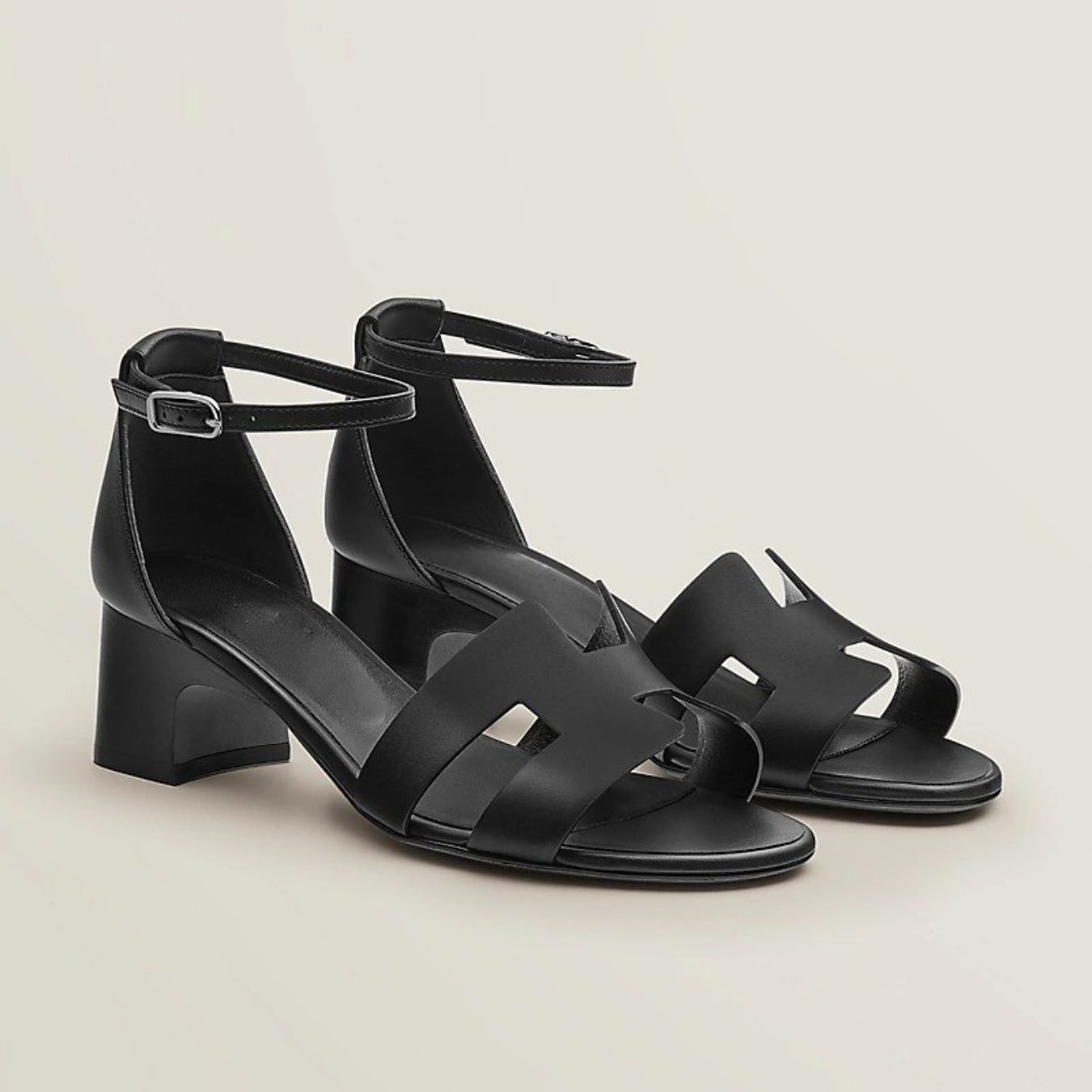 ChloƩ | Elegant and Luxury Sandals for a Sophisticated Look