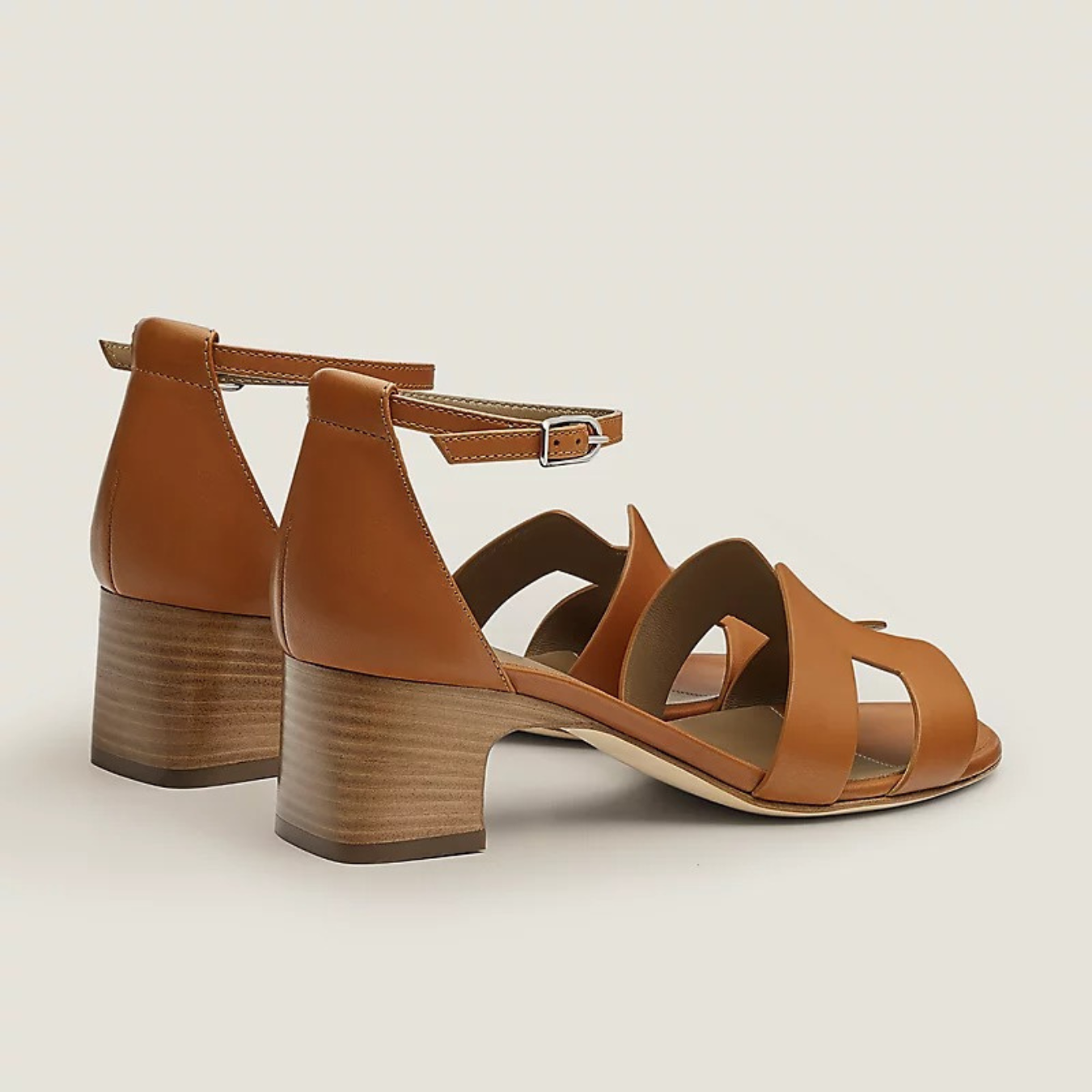 ChloƩ | Elegant and Luxury Sandals for a Sophisticated Look