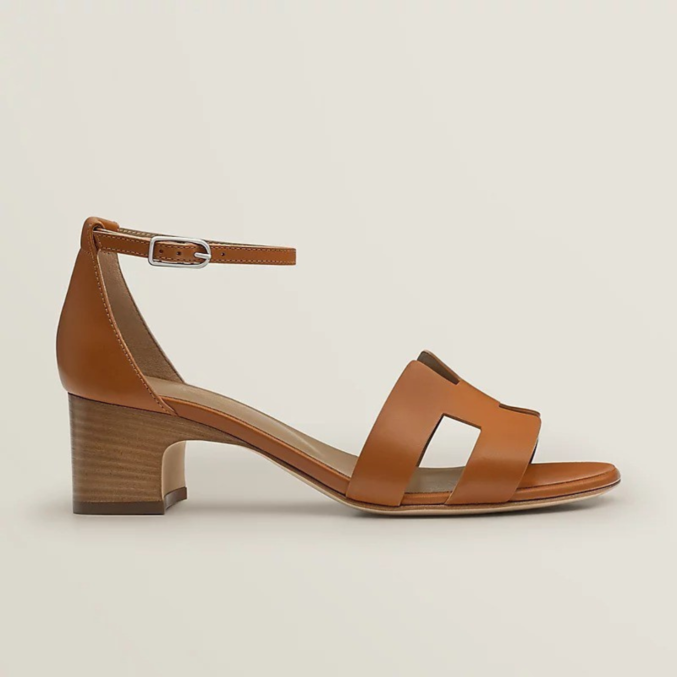 ChloƩ | Elegant and Luxury Sandals for a Sophisticated Look