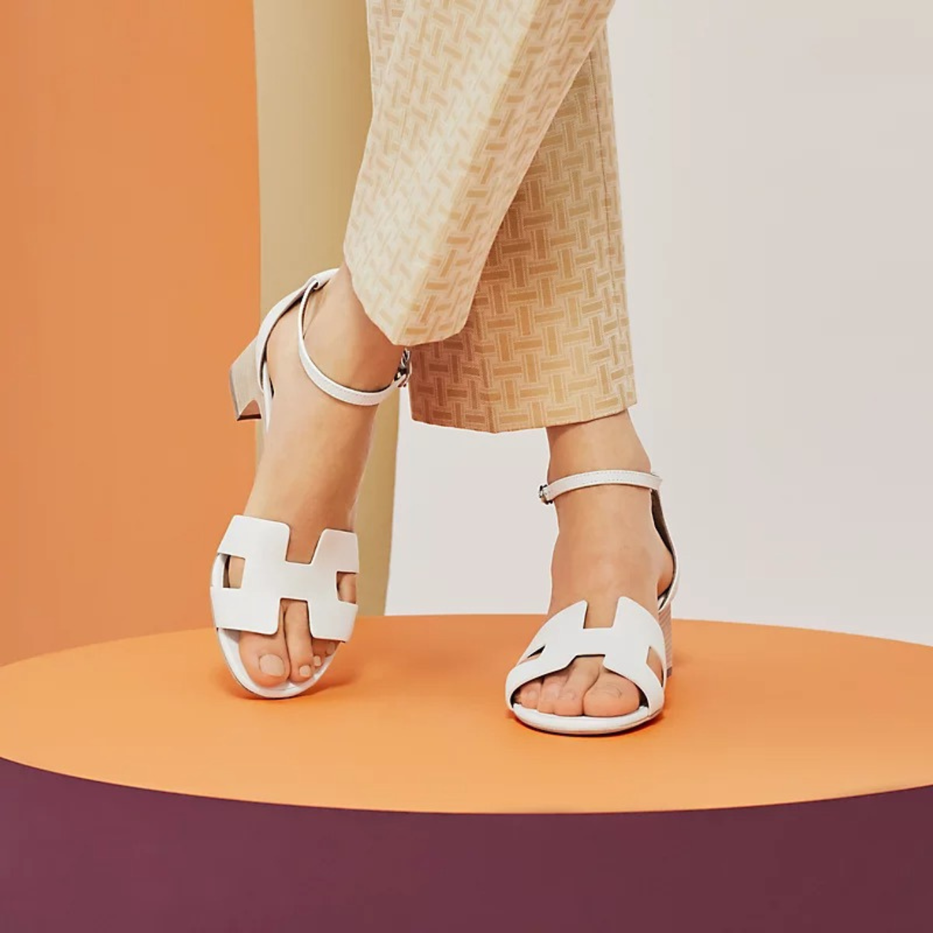 ChloƩ | Elegant and Luxury Sandals for a Sophisticated Look
