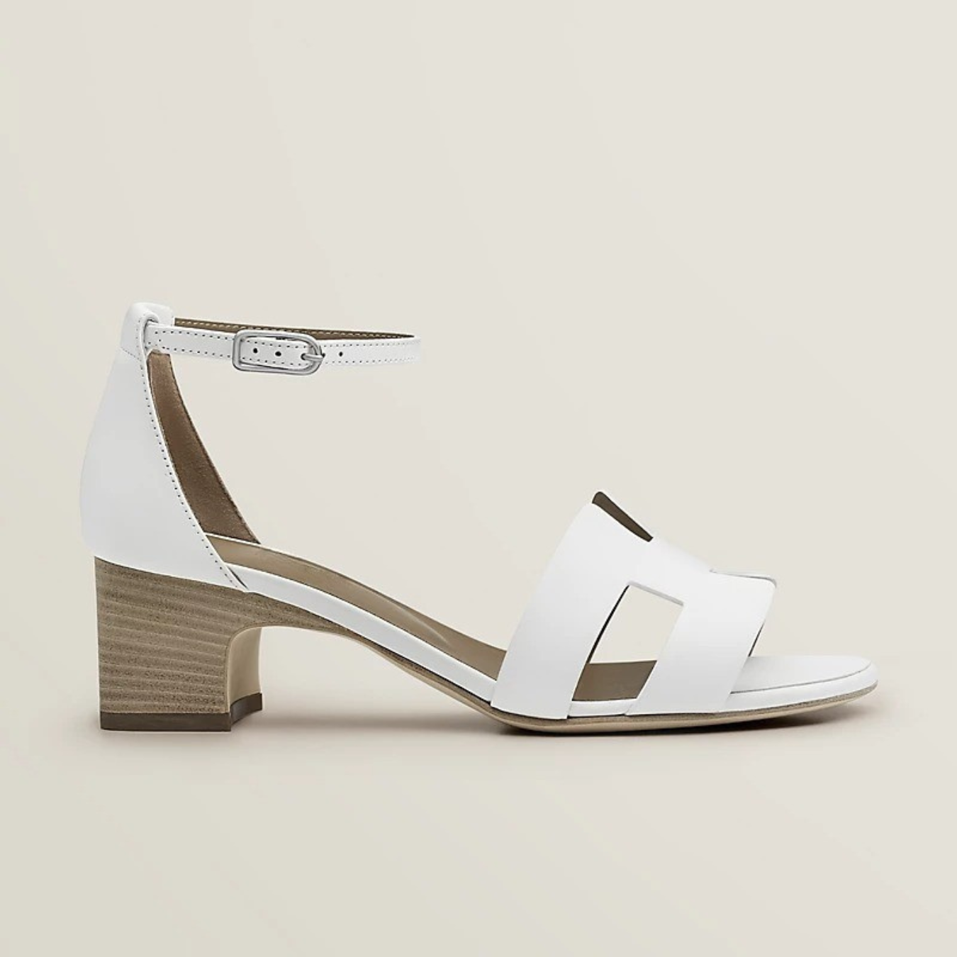ChloƩ | Elegant and Luxury Sandals for a Sophisticated Look