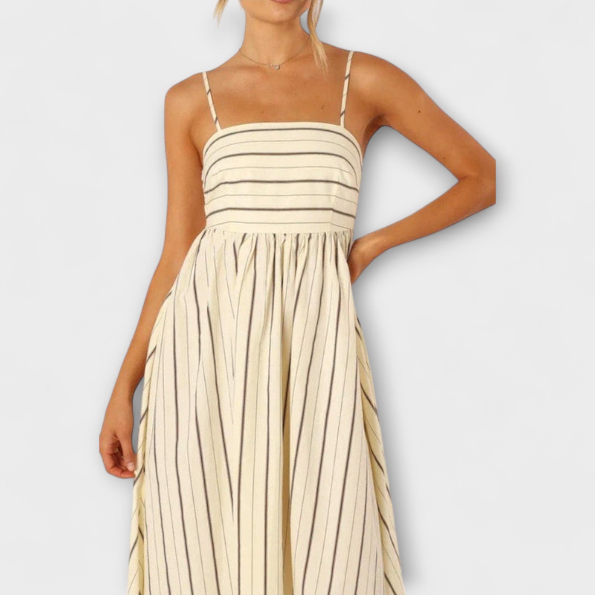 Women's Summer Maxi Dress in Flowing Silhouette with Sleeveless Design and Subtle Waist Definition