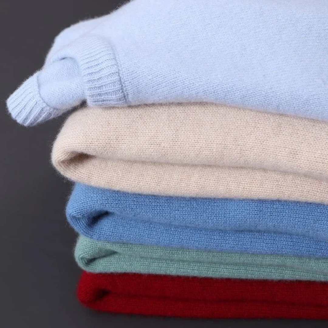 Thierry luxury cashmere sweater with a round neck for ultimate style and timeless comfort