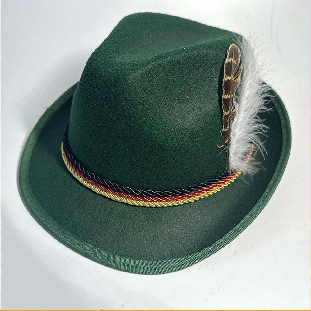 Elegant men's Oktoberfest fedora with feather – the perfect costume accessory for an unforgettable festival experience