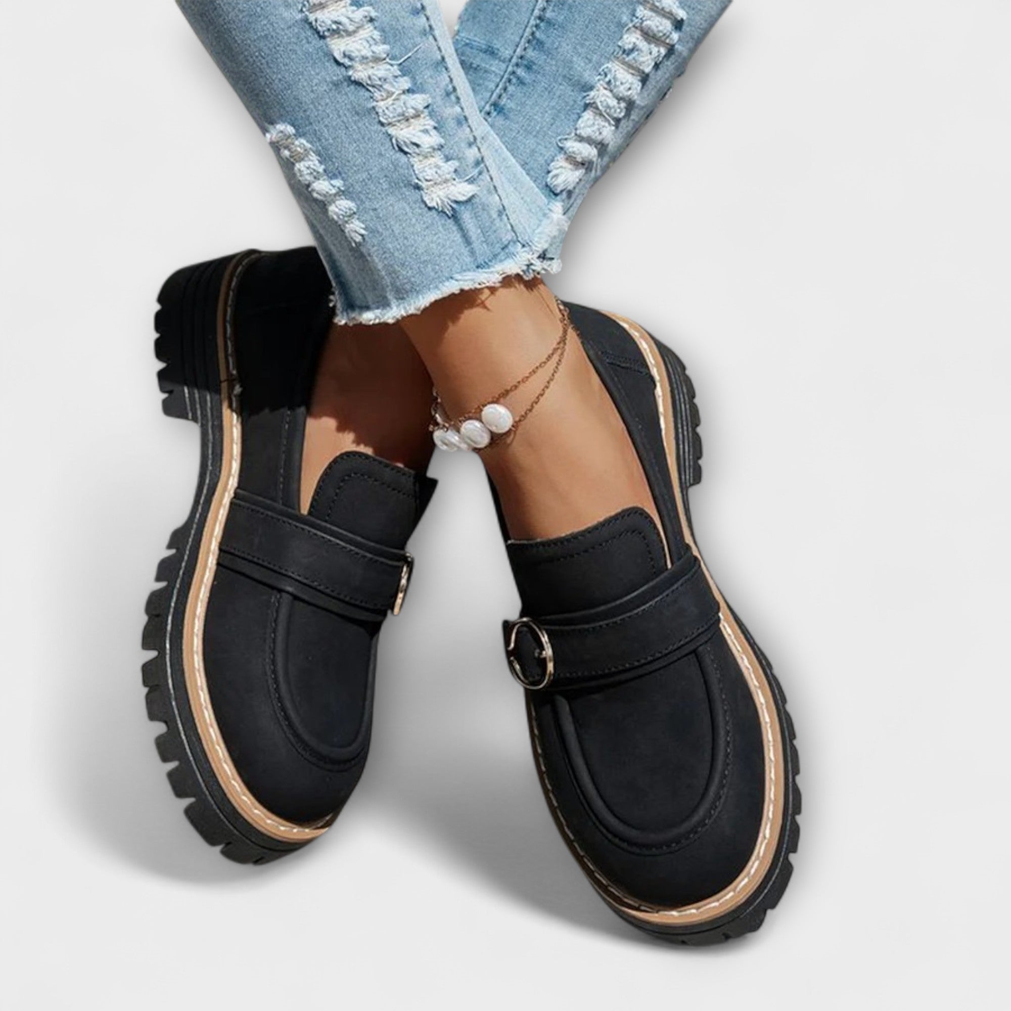 Lora β Elegant Light Moccasins with Rounded Toe for Exceptional Comfort