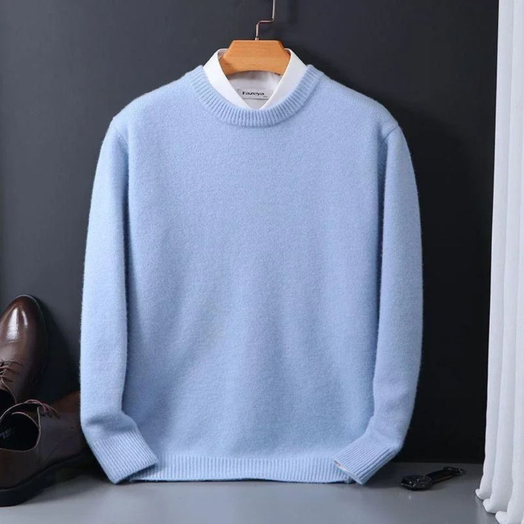 Thierry luxury cashmere sweater with a round neck for ultimate style and timeless comfort