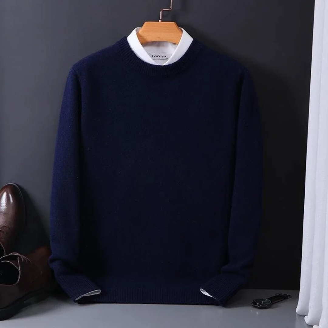 Thierry luxury cashmere sweater with a round neck for ultimate style and timeless comfort