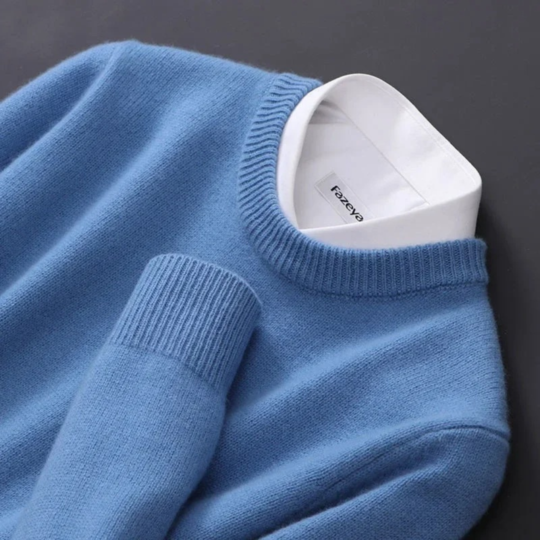 Thierry luxury cashmere sweater with a round neck for ultimate style and timeless comfort