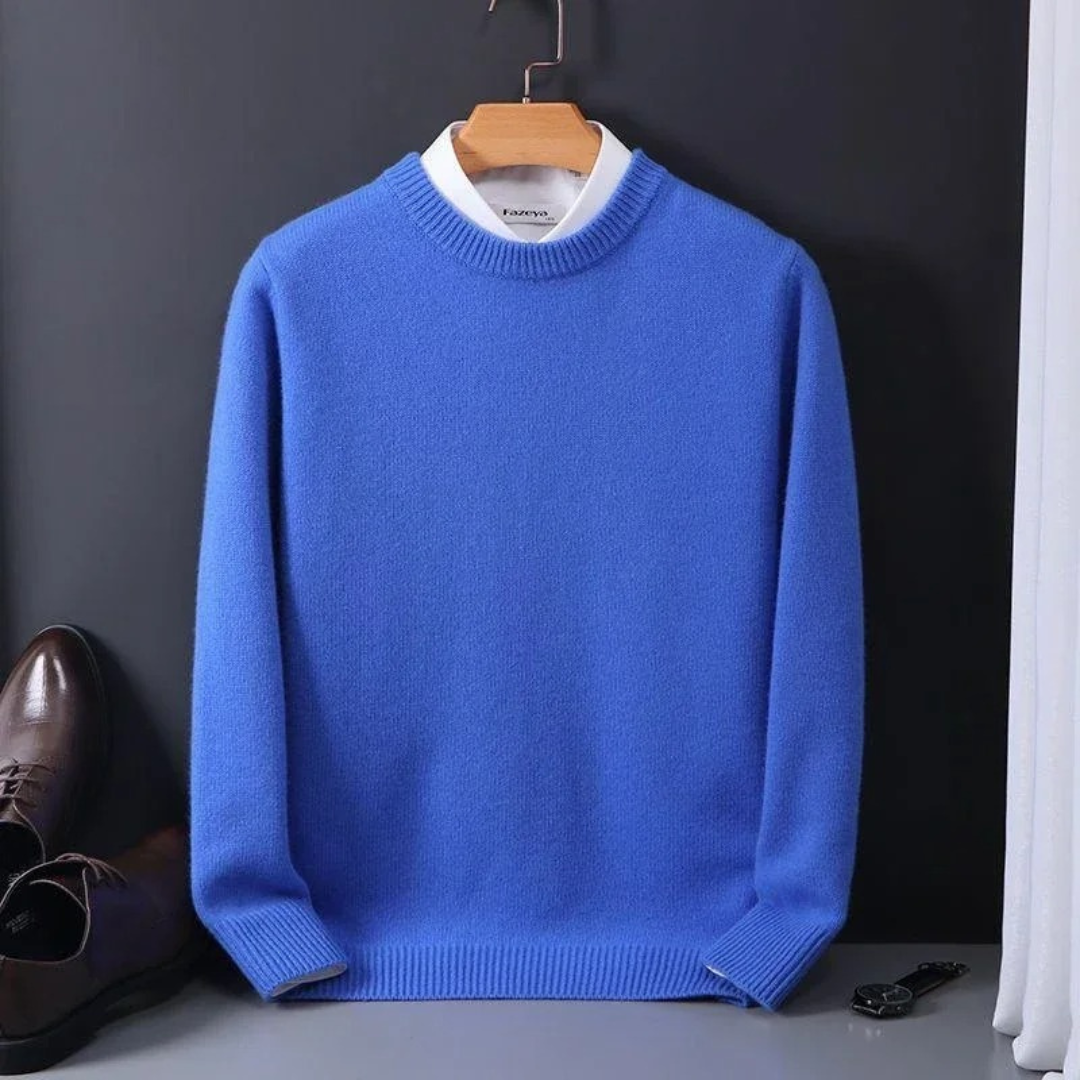 Thierry luxury cashmere sweater with a round neck for ultimate style and timeless comfort