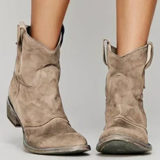 Elegant Carlotta – Timeless Leather Ankle Boots for Every Occasion