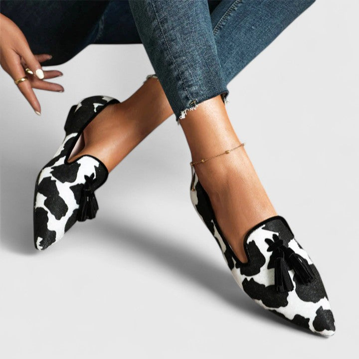 Dhreika | Modern and Comfortable Smart Loafer for an Elegant Look