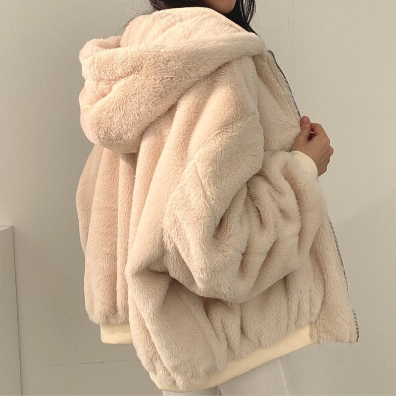 Alyssa™ - Stylish and Elegant Warm Jacket for a Modern Look