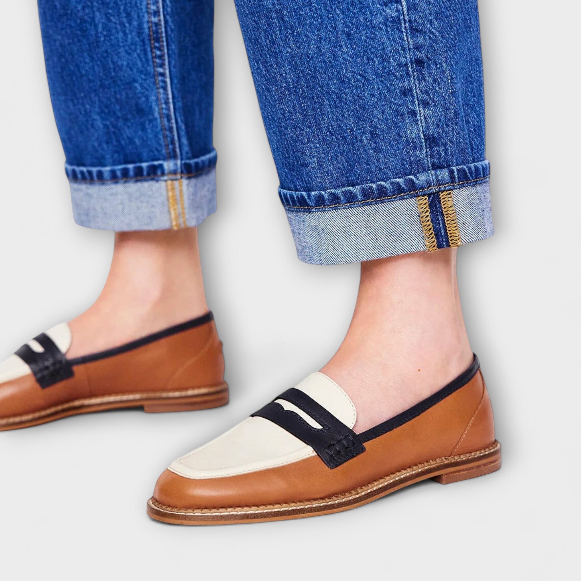 Oceane – Elegant Brown Moccasins with Round Toe and Trendy Color Block Design