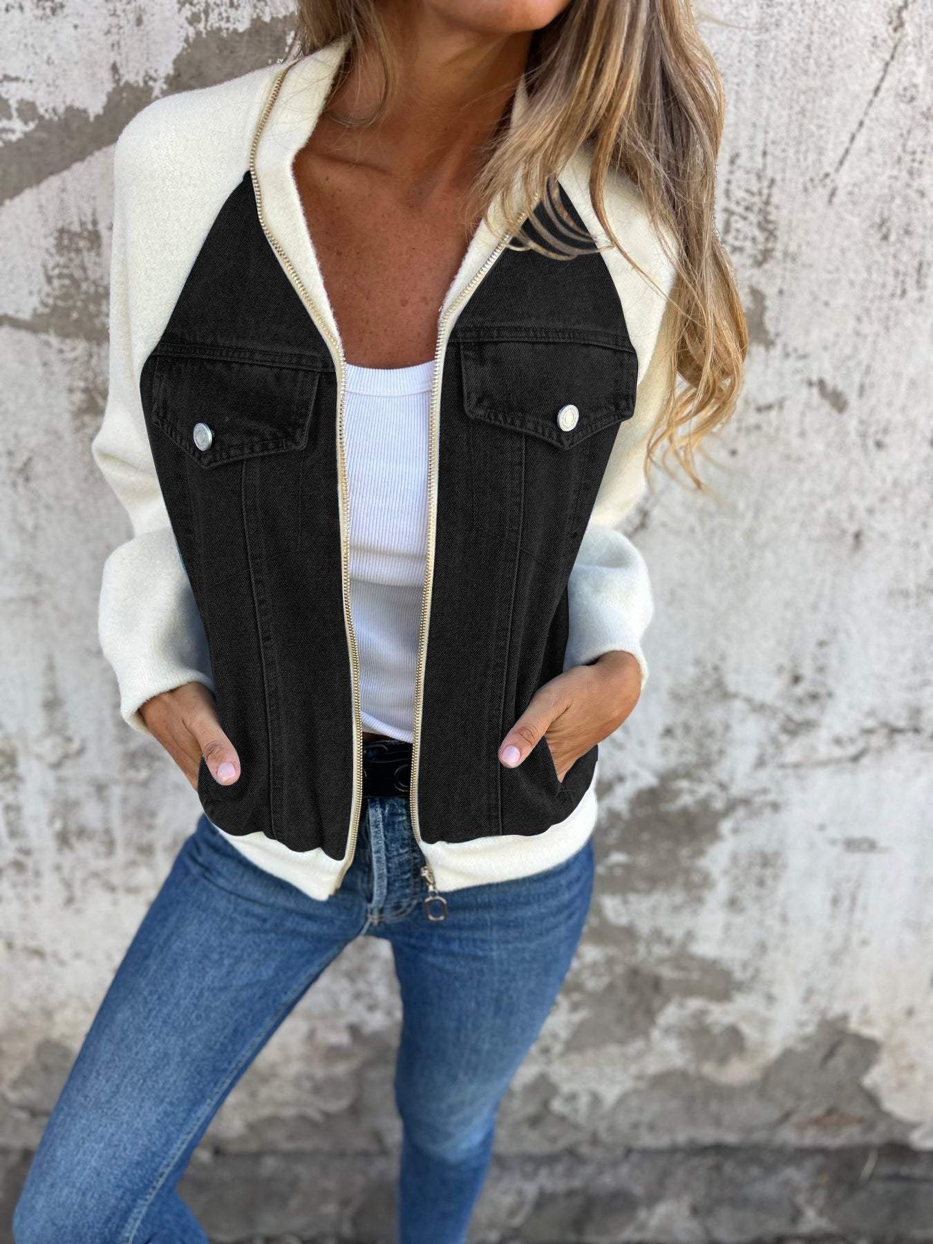 Zoe™ - Stylish and Fashionable Jeans Jacket for an Elegant Look