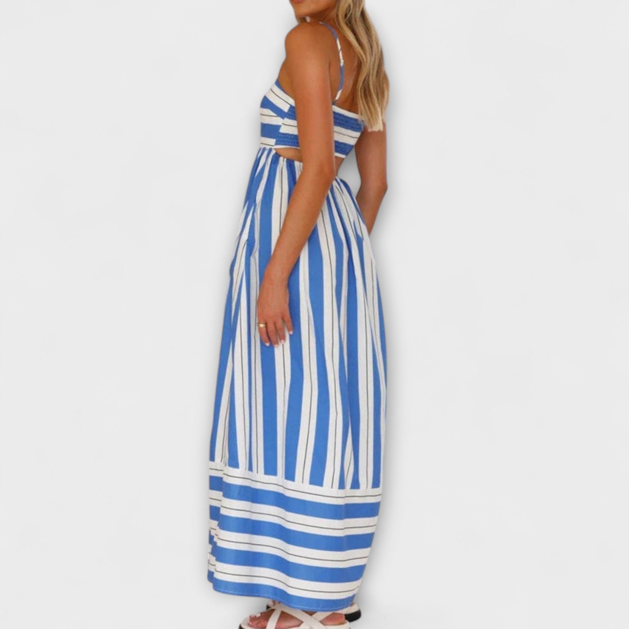 Women's Summer Maxi Dress in Flowing Silhouette with Sleeveless Design and Subtle Waist Definition